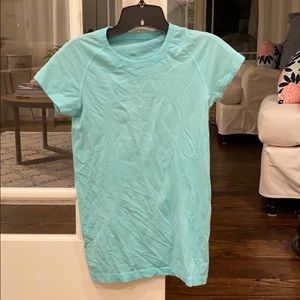 Lululemon turquoise top